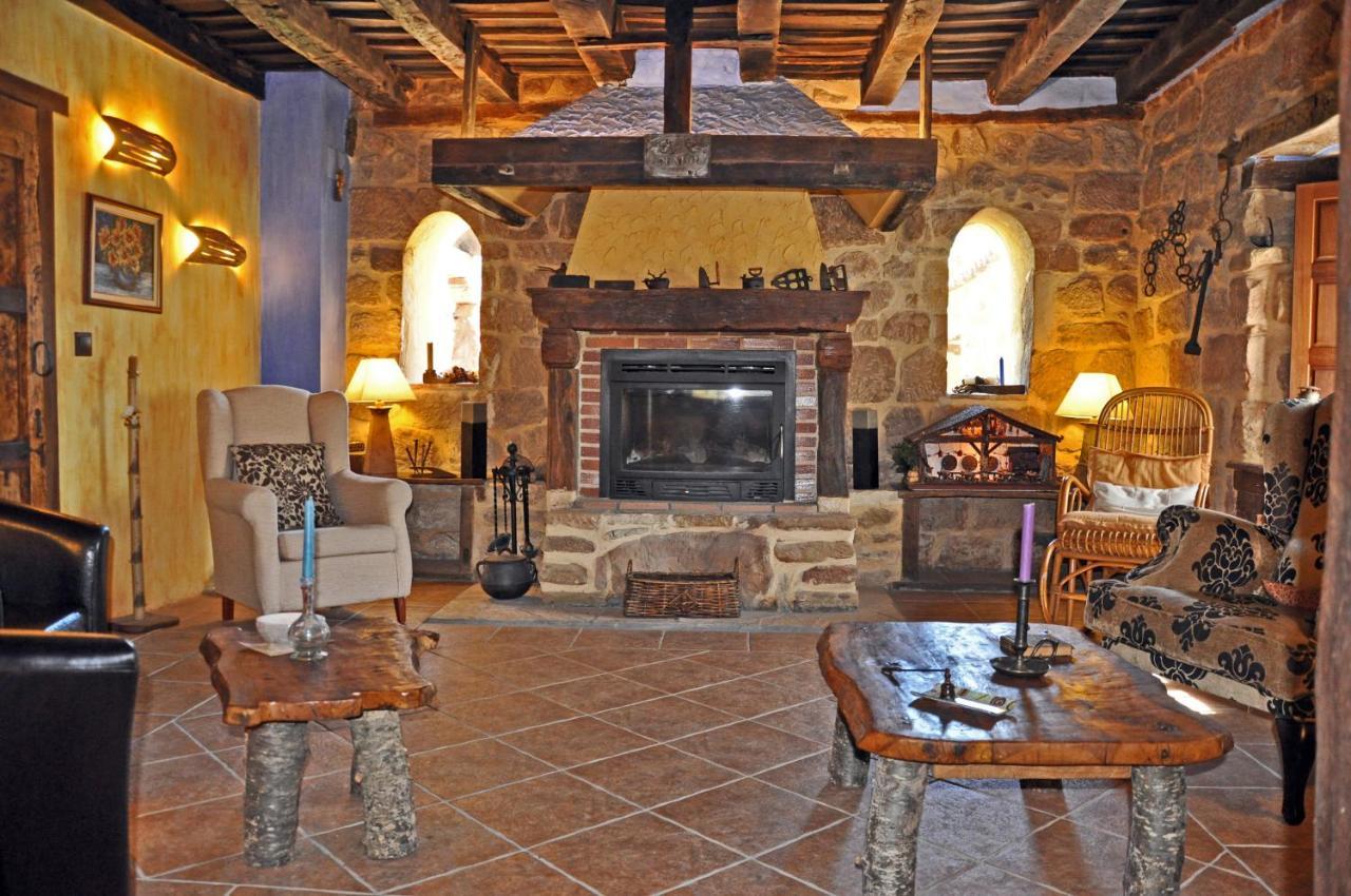 Отель Casa Rural Los Dujos Гальехонес Экстерьер фото